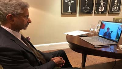 सोबतच्या 2 प्रतिनिधींना कोरोना, परराष्ट्रमंत्री एस. जयशंकर लंडनमध्ये विलगीकरणात, G-7 राष्ट्रांच्या बैठकीत व्हर्च्यूअली सहभाग