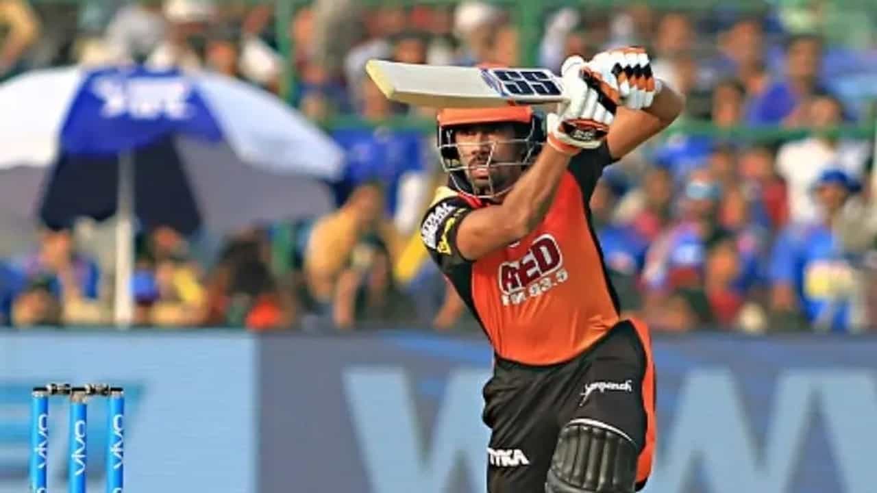 कोरोनाबाधित बापासाठी चिमुकल्या लेकीचा खास मेसेज, मेसेज वाचून बापही गहिवरला, म्हणतो, हे माझं संपूर्ण जग...!