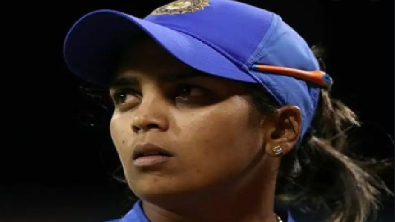 भारताच्या धडाकेबाज क्रिकेटपटूवर दुःखाचा डोंगर, आईपाठोपाठ बहिणीचा कोरोनाने मृत्यू