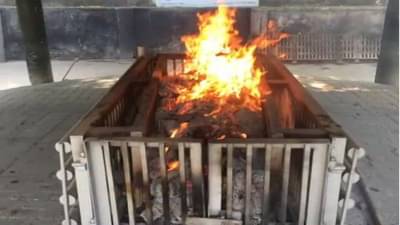 स्मशानभूमीत वेटिंग, सरपणाची टंचाई; नागपुरात दहनपेटीतून होताहेत मृतदेहांवर अंत्यसंस्कार