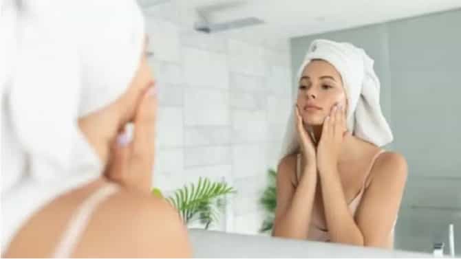 Skin care : त्वचेला चमकदार आणि हायड्रेट ठेवण्यासाठी लॉकडाऊनमध्ये या टिप्स फाॅलो करा !