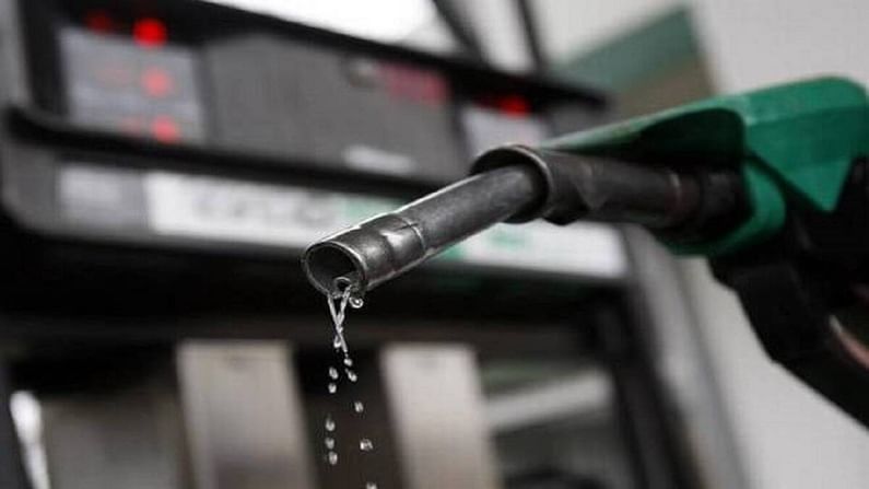 पेट्रोल आणि डिझेलचे दर कमी करण्यासाठी RBI गव्हर्नरांचा सल्ला, सांगितला 'उपाय'