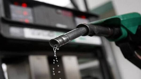 Petrol Diesel Price : मुंबईत पेट्रोलचा उच्चांक, डिझेलही शंभरीच्या उंबरठ्यावर, तुमच्या शहरातील पेट्रोल डिझेलचे भाव काय? जाणून घ्या