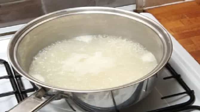 Hair care : मुलायम आणि सुंदर केसांसाठी तांदळाचे पाणी फायदेशीर, जाणून घ्या याबद्दल अधिक !
