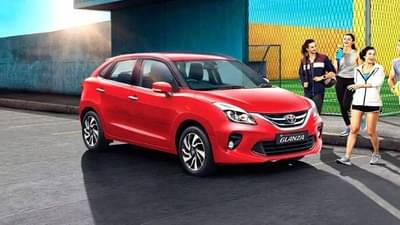 Toyota च्या ग्राहकांसाठी महत्त्वाची बातमी, या दोन लोकप्रिय गाड्यांबाबत कंपनीचा मोठा निर्णय