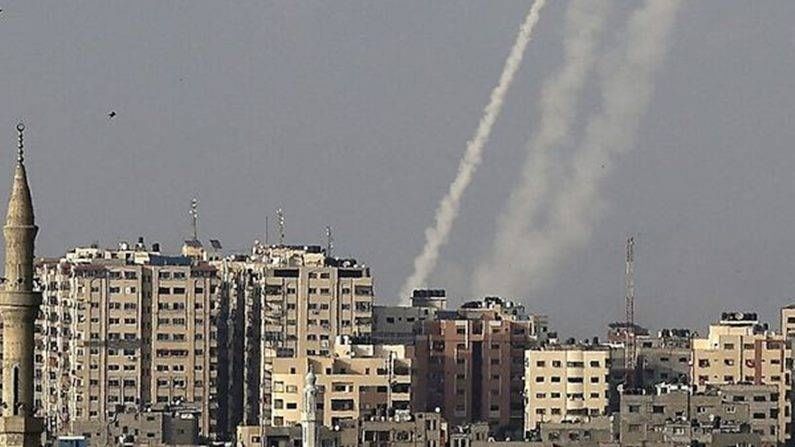 इस्रायल आणि पॅलेस्टाईनमध्ये पुन्हा संघर्ष, 100 रॉकेट डागली, 20 नागरिकांचा बळी