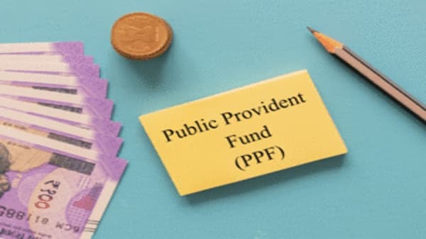 तुम्ही PPF खात्यातर्फे बचत करता? एसबीआयने सांगितले, कधी काढू शकता तुमचे पैसे?