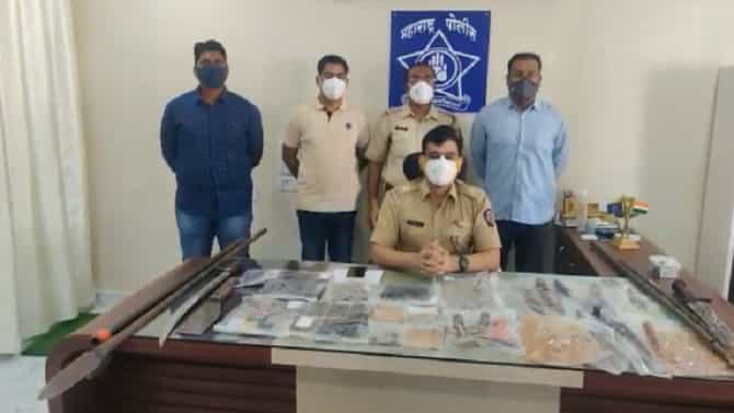 कुख्यात गुंडांची टोळी, कमी किंमतीत सोनं देतो सांगून नकली नाणे द्यायचे, पोलिसांकडून कोम्बिंग ऑपरेशन, जंगलात थरार