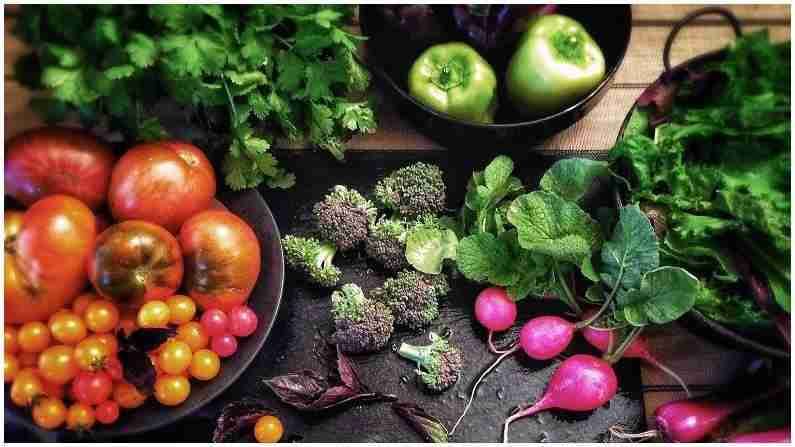 Immunity Booster : इम्युनिटी वाढवायचीय, तर मग खा ही फळे आणि भाज्या