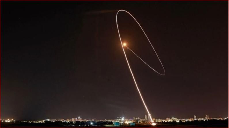 पॅलेस्टाइनमधील सशस्त्र गट हमासकडून इस्रायलवर आतापर्यंत 1500 रॉकेटस् डागण्यात आली आहेत.