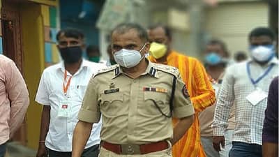 गरिबांना लुबाडणारे सावकार, कुख्यात गुंड ते कोरोना, सर्वांवर अंकुश ! सोलापूरच्या पोलीस आयुक्तांची धडाकेबाज कामगिरी