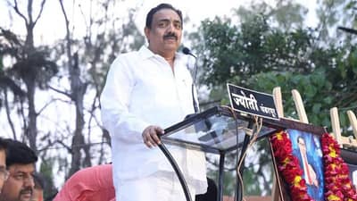 वडिलांचं निधनामुळे मायदेशी यावं लागलं आणि राजकारणात एन्ट्री झाली; वाचा जयंत पाटलांची राजनीती!