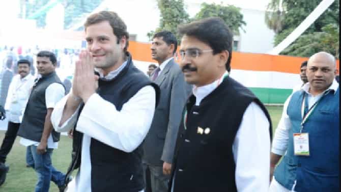 Rajeev Satav Death | गांधी कुटुंबाचा निष्ठावान नेता, राहुल गांधींचा विश्वासू मोहरा, कोण होते राजीव सातव?