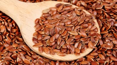 तणाव कमी करण्यापासून ते अनेक रोगांवर रामबाण उपाय म्हणजे जवस, वाचा !