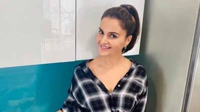 अबू सालेमसोबतचे प्रेमसंबंध वादात, बनावट पासपोर्ट प्रकरणात मोनिका बेदीला झाली होती अटक!