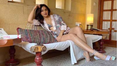 PHOTO | ‘तान्हाजी’ फेम अभिनेत्रीच्या बिकिनी फोटोंची सोशल मीडियावर हवा, कातिलाना अंदाज पाहून चाहतेही घायाळ!