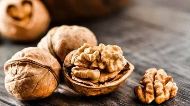 Walnuts Weight loss : वजन कमी करण्यासाठी आहारात घ्या 'अक्रोड', जाणून घ्या अधिक फायदे !