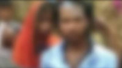 विवाहित प्रेयसीसोबत पळून जाताना रंगेहाथ पकडलं, गावकऱ्यांची प्रियकराला अघोरी शिक्षा