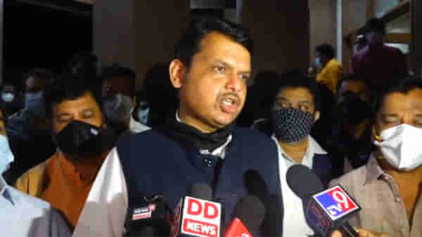 Maratha Reservation: फडणवीस संभाजीराजेंना म्हणाले, मराठा आरक्षणासाठी मी कोणासोबतही बसायला तयार, पण.....