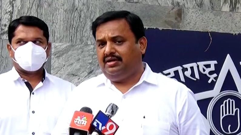 पुण्यात लसीकरणाच्या नावाने भाजप नगरसेवकांकडून नागरिकांची गोपनीय माहिती चोरी, राष्ट्रवादीचा गंभीर आरोप पुण्यात लसीकरणाच्या नावाने भाजप नगरसेवकांकडून नागरिकांची गोपनीय माहिती चोरी, राष्ट्रवादीचा गंभीर आरोप
