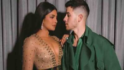 Priyanka Chopra | प्रियंका चोप्राने सोशल मीडियावर शेअर केले बोल्ड फोटो, पत्नीचा ग्लॅमरस अवतार पाहून निकही घायाळ!