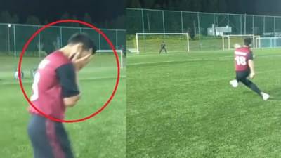 असं काय झालं की विराट कोहली फुटबॉल खेळता खेळता लाजला अन् थेट तोंडच लपवलं...!