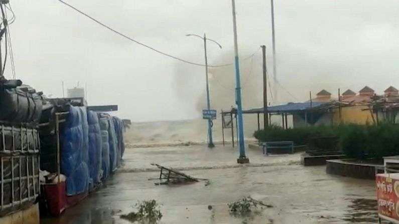 Cyclone Yaas West Bengal Live: ओडिशा राज्यासाठी केंद्राकडून 641 कोटी रुपयांचा निधी