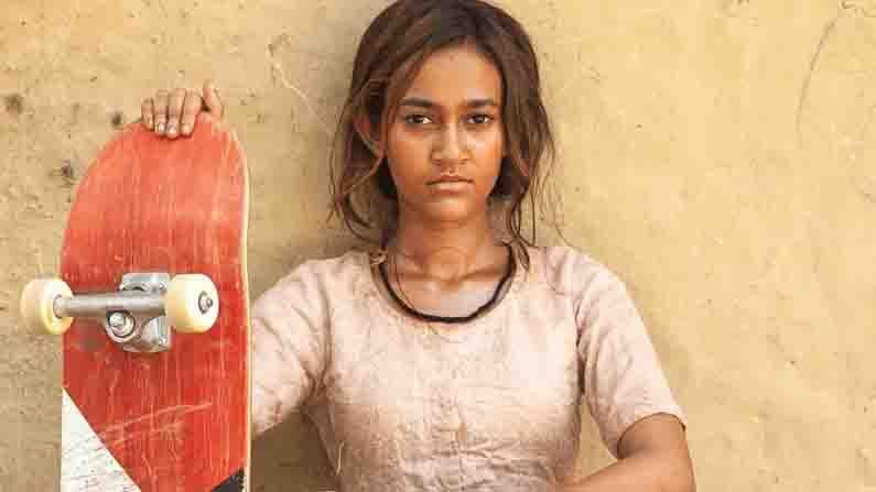 उत्तर भारतातील छोट्या 'स्केटर' मुलीची कथा सांगणारी 'स्केटर गर्ल' ही वेब सीरीज  11 जूनपासून नेटफ्लिक्सवर पाहता येणार आहे.