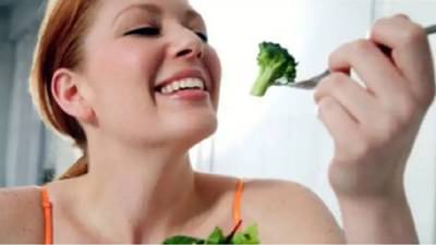 Calorie Deficit Diet : लठ्ठपणा कमी करण्यासाठी कमी कॅलरीयुक्त आहार घ्या, झटपट वजन कमी होईल