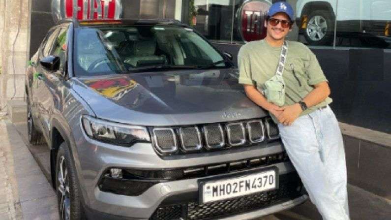 मिर्झापूर फेम अभिनेता विजय वर्माने घेतली नवी ढासू SUV, पॉवर आणि फीचर्सच्या बाबतीत अव्वल मिर्झापूर फेम अभिनेता विजय वर्माने घेतली नवी ढासू SUV, पॉवर आणि फीचर्सच्या बाबतीत अव्वल