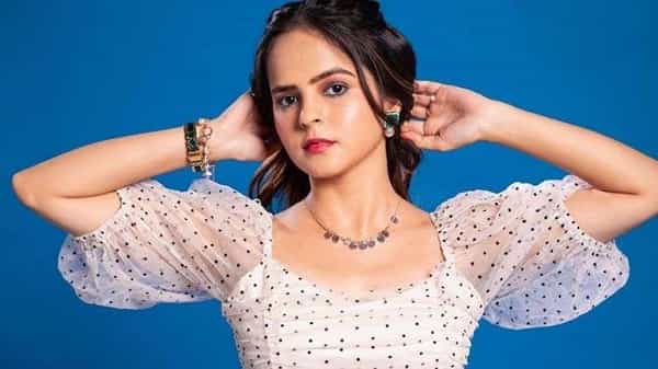 टीव्ही शो 'तारक मेहता का उल्टा चश्मा' (Taarak Mehta Ka Ooltah Chashmah) प्रेक्षकांसाठी खास आहे. या मालिकेतील कलाकार दिलीप जोशी (Dilip Joshi) उर्फ जेठालाल (Jethalal) पासून अमित भट्ट उर्फ बापूजीपर्यंत अनेकांचे आपले चाहते आहेत. मात्र, यात नवी सोनू उर्फ पलक सिधवानी (Palak Sindhwani) ही या मालिकेची ताकदीची कलाकार आहे.
