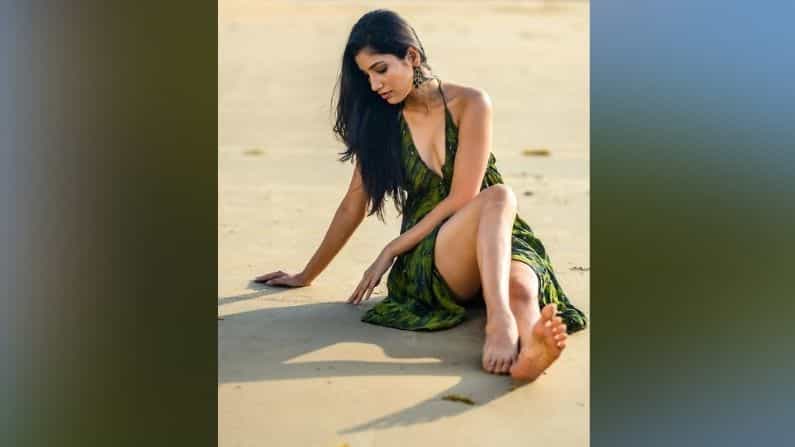 टकाटक या चित्रपटातून प्रेक्षकांचं मन जिंकलेली अभिनेत्री प्रणाली भालेरावनं आता काही सुंदर फोटो सोशल मीडियावर शेअर केले आहेत.