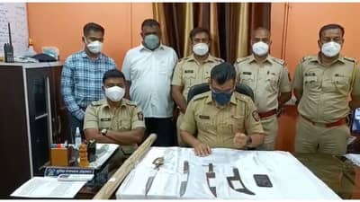 सोन्याची नाणी कमी किंमतीत देण्याचे आमिष, एका फोनमुळे टोळी गजाआड