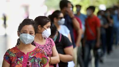 ‘ऑगस्टपासून दररोज 1 कोटी लोकांचं लसीकरण होणार, डिसेंबरपर्यंत लसीकरण पूर्ण करणार’, ICMR चा दावा