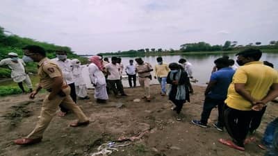 कपडे धुण्यासाठी गेलेल्या मायलेकींसह चौघी बुडाल्या, तिघींचा अंत