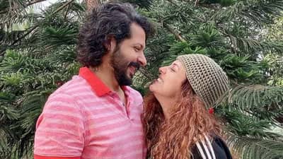 दीपिका पदुकोणचा ‘एक्स’ बॉयफ्रेंड बनला ‘बाबा’, निहार-नीतिच्या घरी चिमुकल्या पाहुण्याचे आगमन!