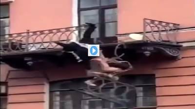 Video | नवरा-बायकोमध्ये कडाक्याचं भांडण, मध्येच गॅलरी तुटली अन् घडला भीषण अपघात, घटना कॅमेऱ्यात कैद