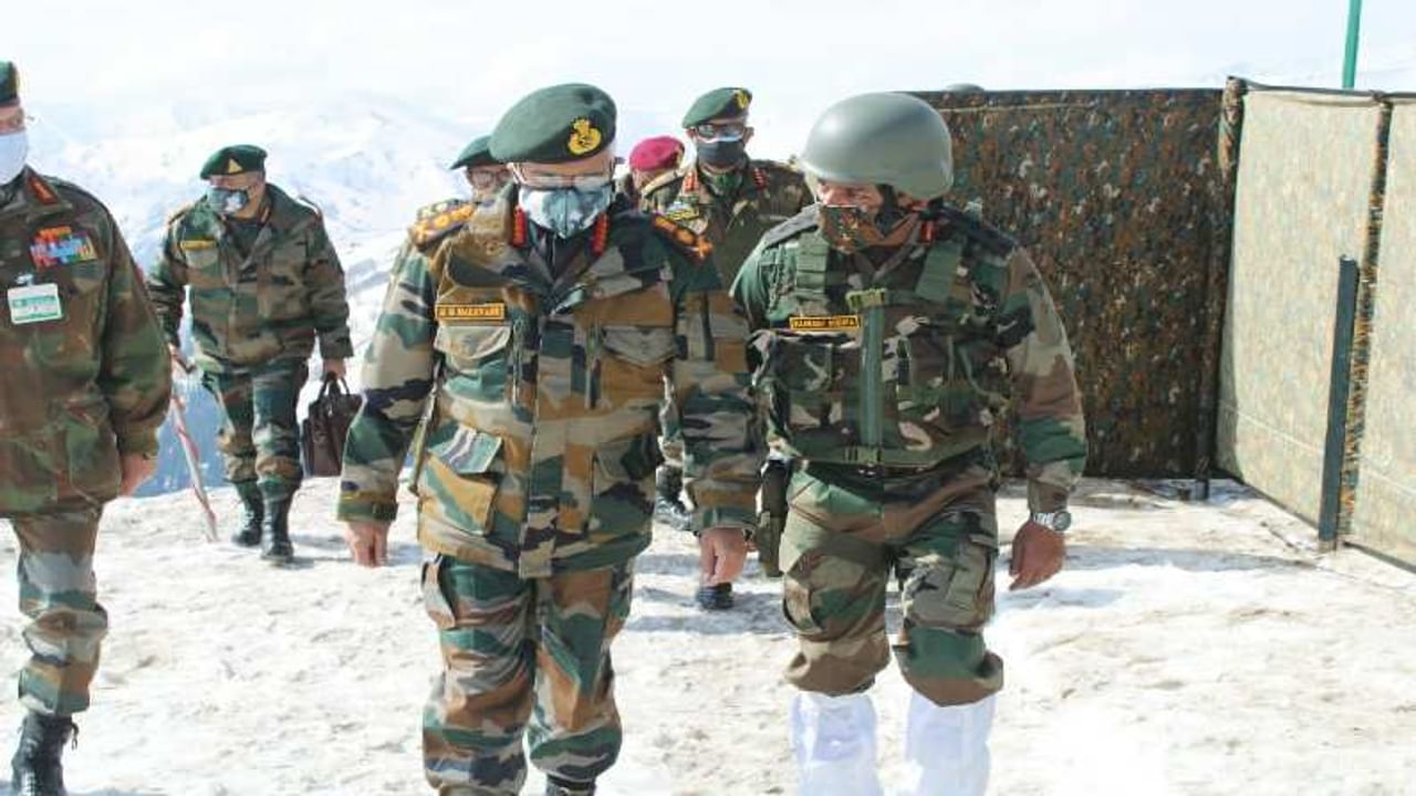 लष्कर प्रमुख जनरल एम एम नरवणे 2 दिवसीय काश्मीर दौऱ्यावर आहेत.