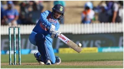 इंग्लंडमध्ये पोहोचल्यावर टीम इंडियाच्या या खेळाडूने म्हटलं, मला झोप येत नाही!