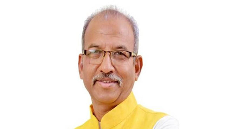 धनगर आरक्षणावरून आता भाजपचा आणखी एक खासदार आक्रमक; आंदोलनाचाही इशारा धनगर आरक्षणावरून आता भाजपचा आणखी एक खासदार आक्रमक; आंदोलनाचाही इशारा