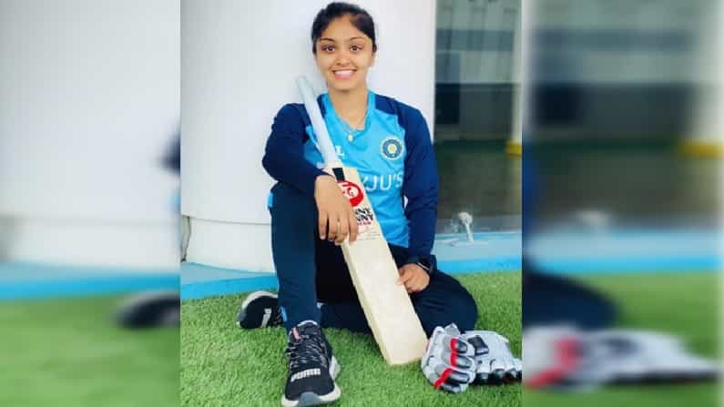 भारतीय महिला क्रिकेटमध्ये अनेक प्रतिभावान खेळाडू आहे. ज्यांच्या खेळानं भारतीय महिला क्रिकेट जगभरात पोहोचलं आहे. याच संघातील एक खेळाडू म्हणजे हरलीन देओल... (Harleen Deol)