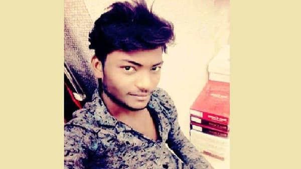 सफाई करताना कुलरला चिपकला, वडिलांनाही विजेचा धक्का, वर्ध्यात तरुणाचा मृत्यू
