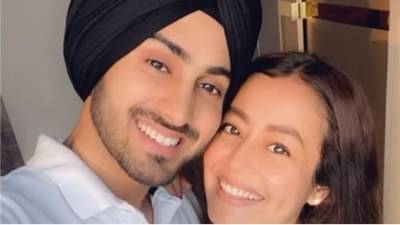 Birthday Special : नेहा कक्करच्या वाढदिवशी रोहनप्रीतकडून रोमँटिक अंदाजात शुभेच्छा, दिलं खास वचन