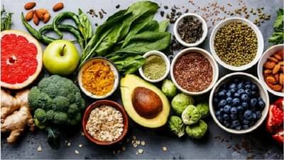 Vitamin-Rich Superfoods : ताण-तणाव कमी करण्यासाठी आहारात या व्हिटॅमिनयुक्त पदार्थांचा समावेश करा