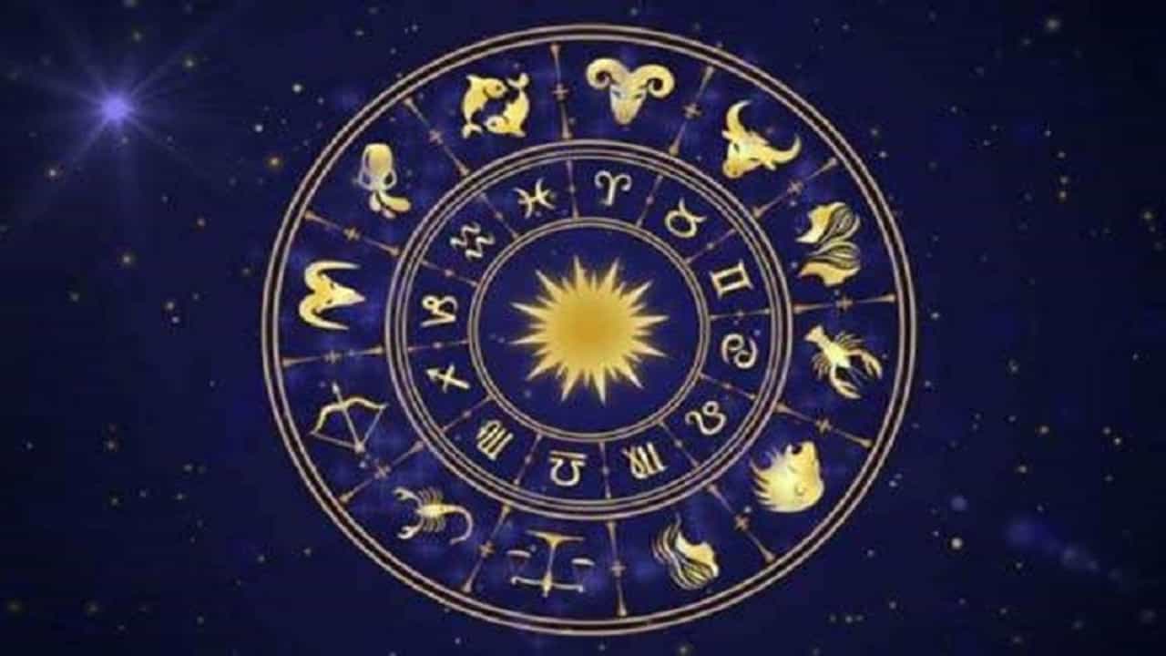 Horoscope 8th June 2021 | कर्क राशीच्या व्यक्तींची आर्थिक परिस्थिती सुधारेल, सिंह राशींच्या महिलांना व्यवसायात यश, जाणून घ्या संपूर्ण राशीभविष्य