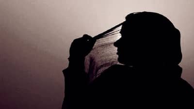 संतापजनक ! पैशांसाठी सासऱ्याने सूनेला चक्क 80 हजारात विकलं, मुलाला माहिती पडलं आणि....