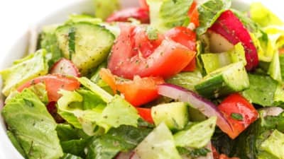 सलाड खाणे आरोग्यासाठी आणि वजन कमी करण्यासाठी अत्यंत फायदेशीर, वाचा!