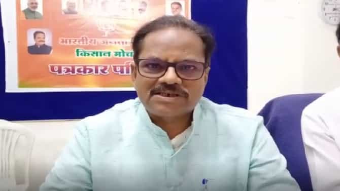 ठाकरे सरकारकडून पीक विम्याबाबत शेतकऱ्यांची फसवणूक, माजी कृषी मंत्री अनिल बोंडे यांचा आरोप