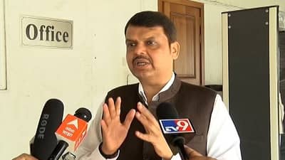 ओबीसी राजकारणावर भाजपकडून सत्ताधारी चेकमेट, त्या जागांवर फक्त ओबीसी उमेदवार देण्याचीच फडणवीसांची घोषणा