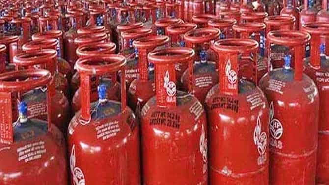 आता पेटीएमवर बुक करा सिलिंडर आणि नंतर पैसे द्या; या ऑफर्ससह मिळेल हा फायदा